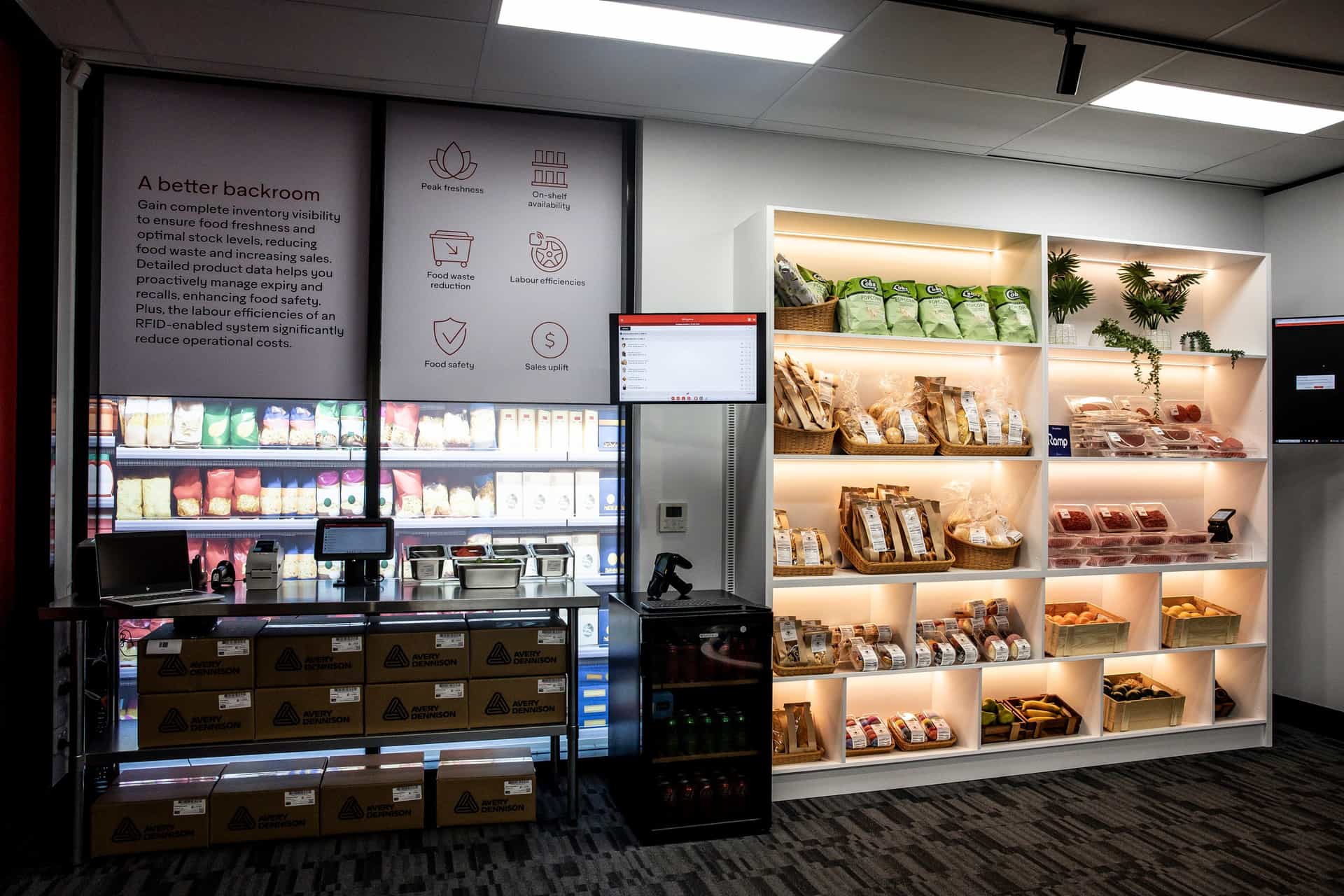 ad-lpm-cpg-customer-experience-center-tile-2