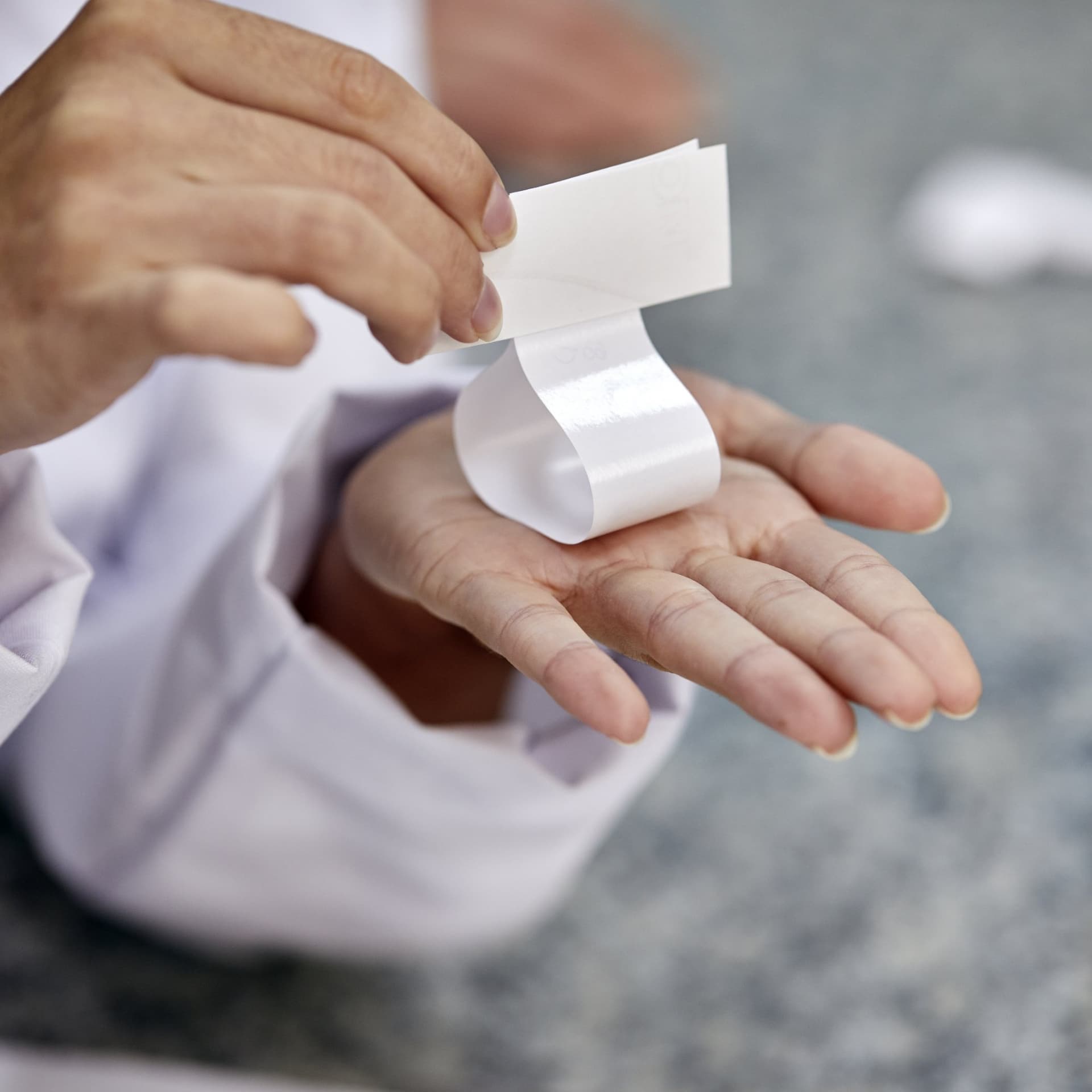 ad-lpm-cpg-label-in-hand-customised-solutions