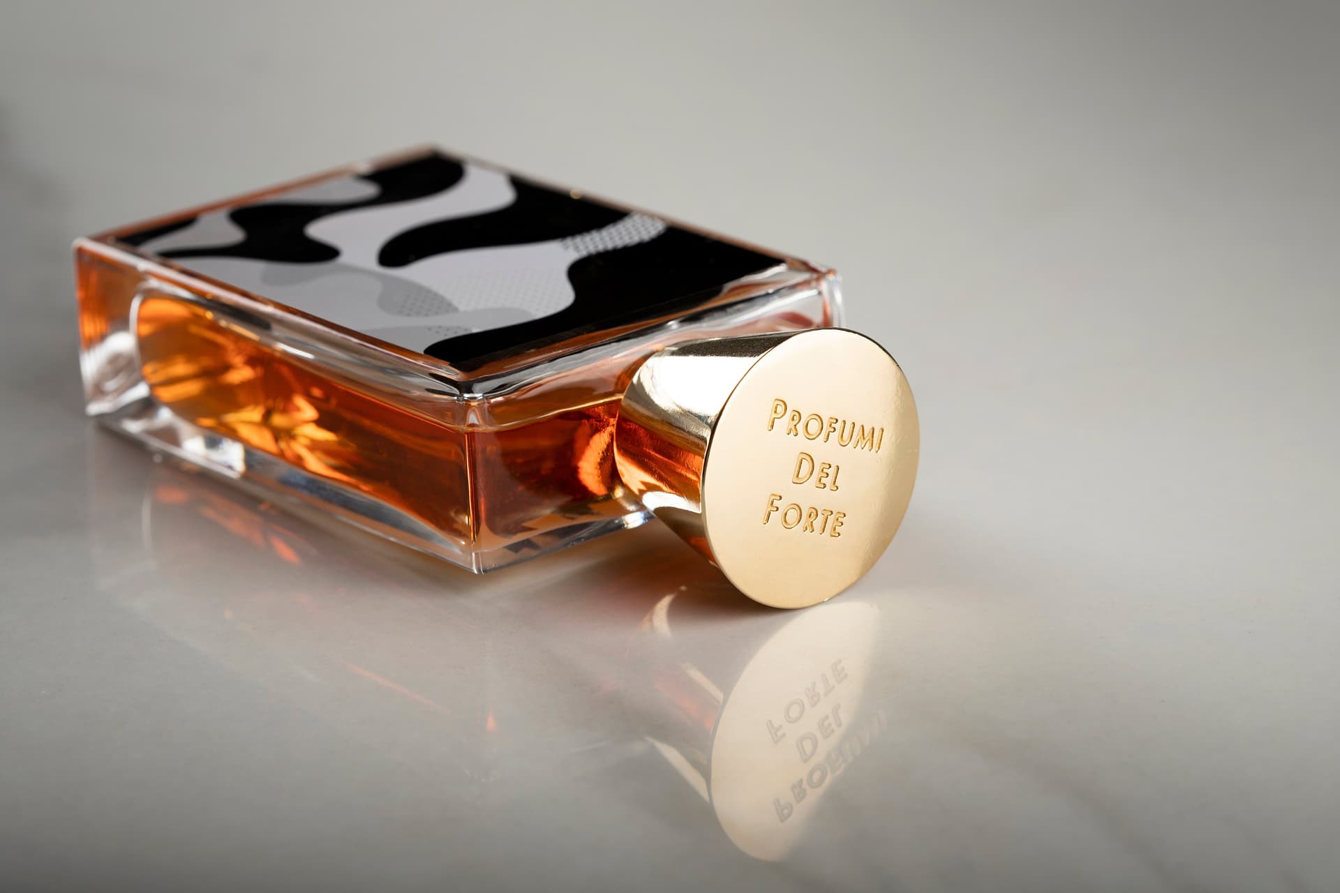 ad-lpm-cpg-the-story-of-torres-corpi-caldi-perfume-9
