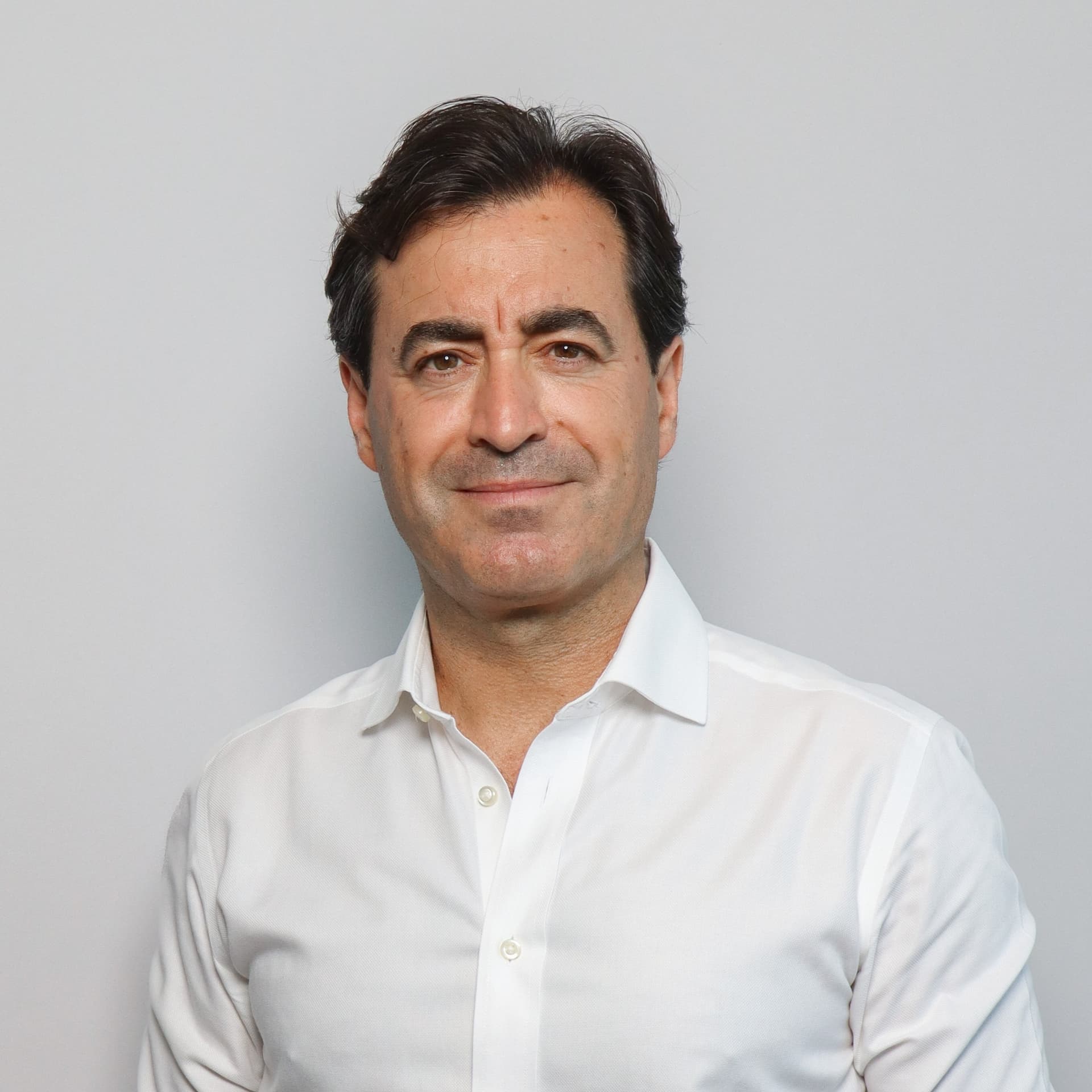 ad-lpm-cpg-website-leadership-tile-roberto-martínez-porta