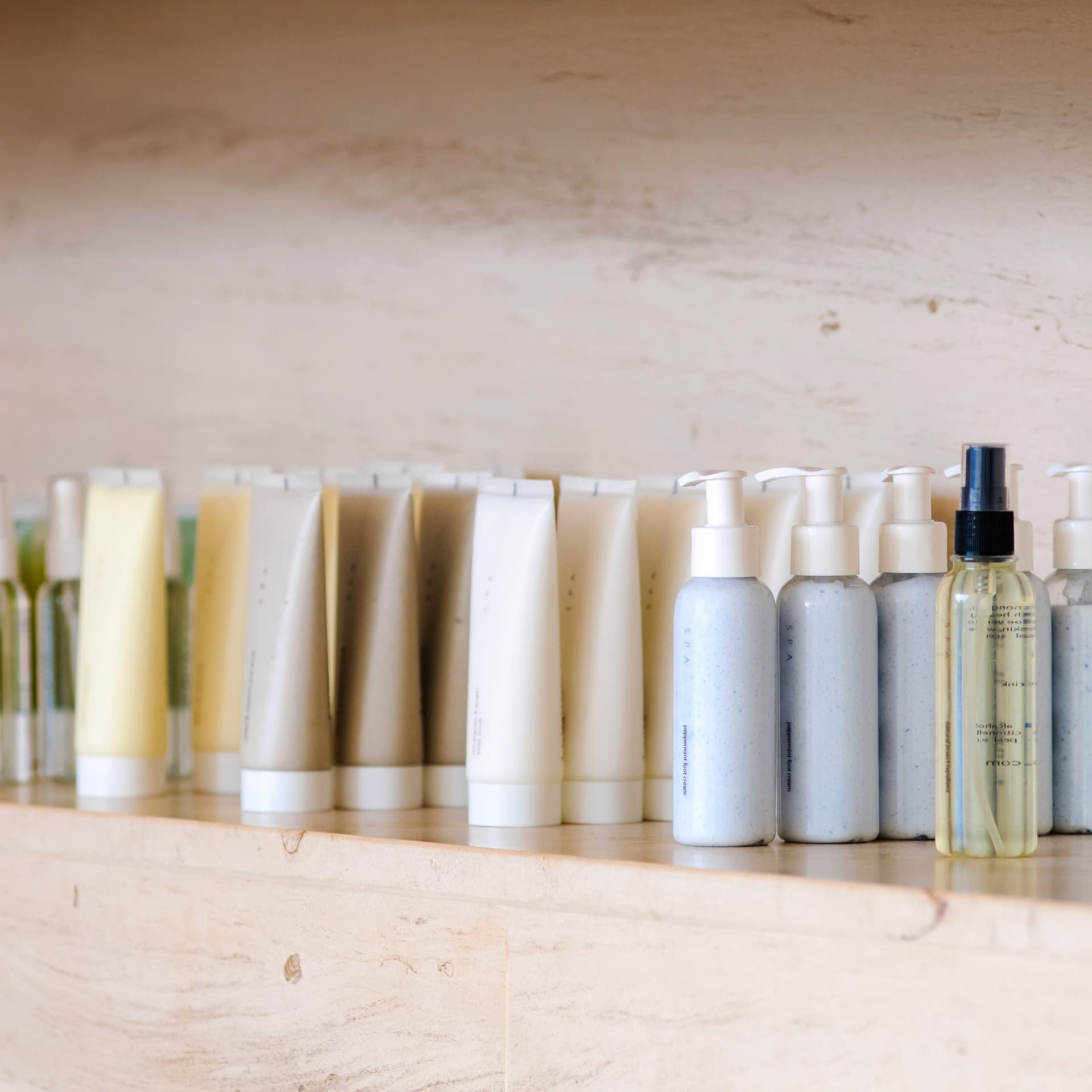 ad-lpm-cpg-beauty-products-on-shelf-display-thumbnail-ab168703815