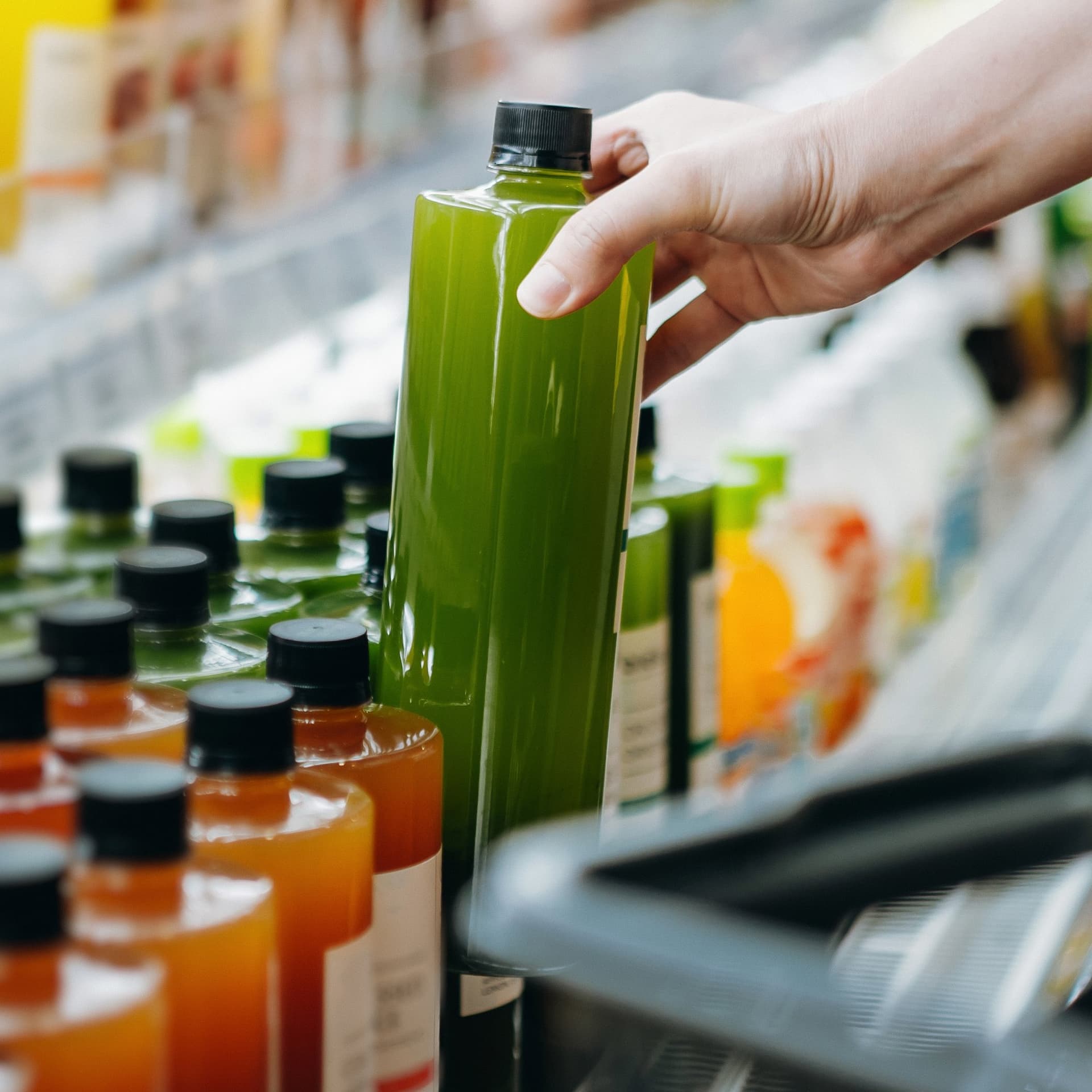 ad-lpm-cpg-supermarket-juice-bottles-in-refridgerator-thumbnail-gy1225943731