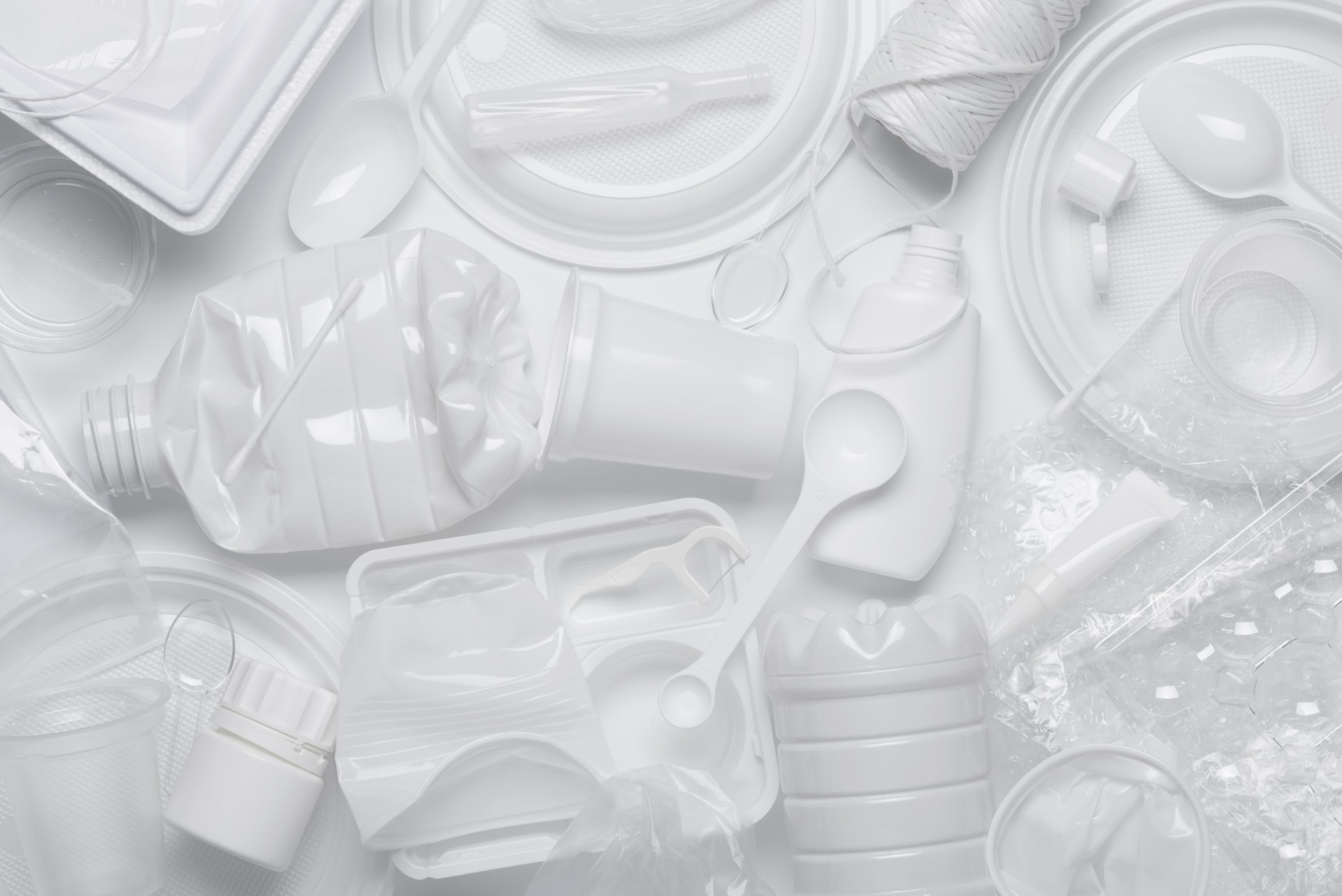 ad-lpm-cpg-white-plastic-waste-products-recycling-ppwr-st1378709336