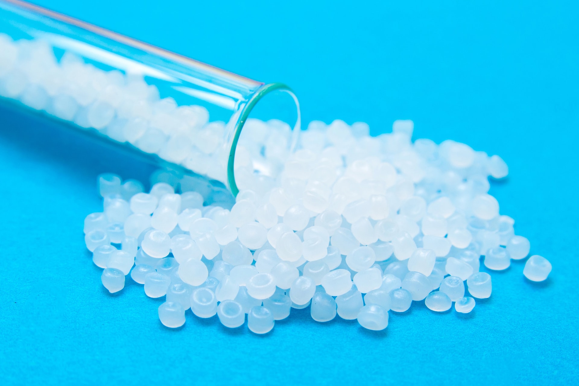 ad-lpm-cpg-mechanical-recycling-chemical-recycling-and-bio-based-solutions-explained-st1438300439-1