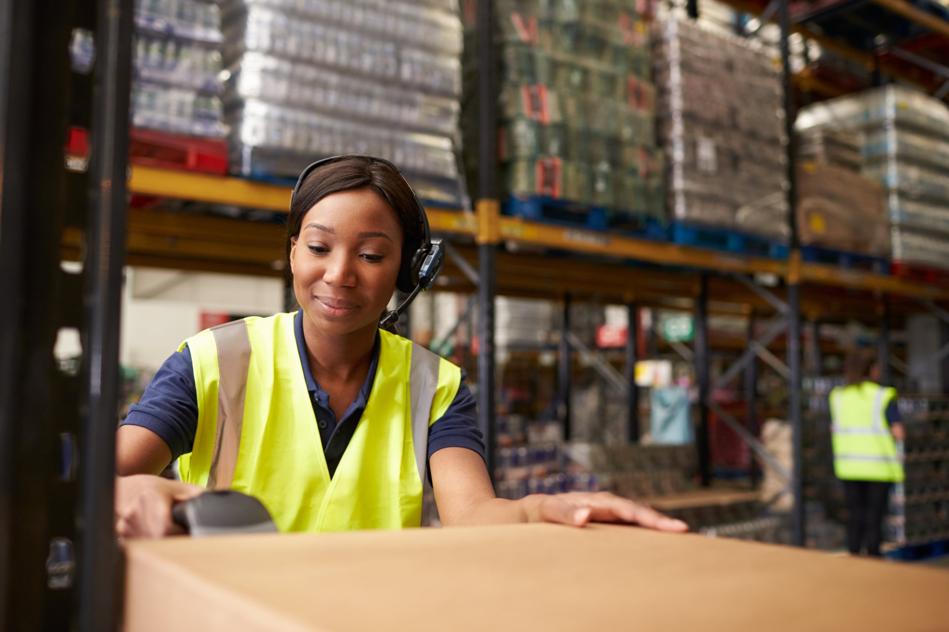 ad-lpm-cpg-streamlining-product-tracking-the-power-of-RFID-in-manufacturing-tile-1