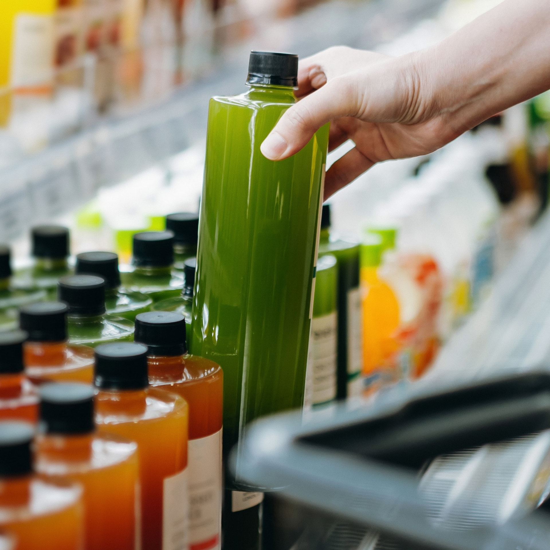 ad-lpm-cpg-supermarket-juice-bottles-in-refridgerator-thumbnail-gy1225943731