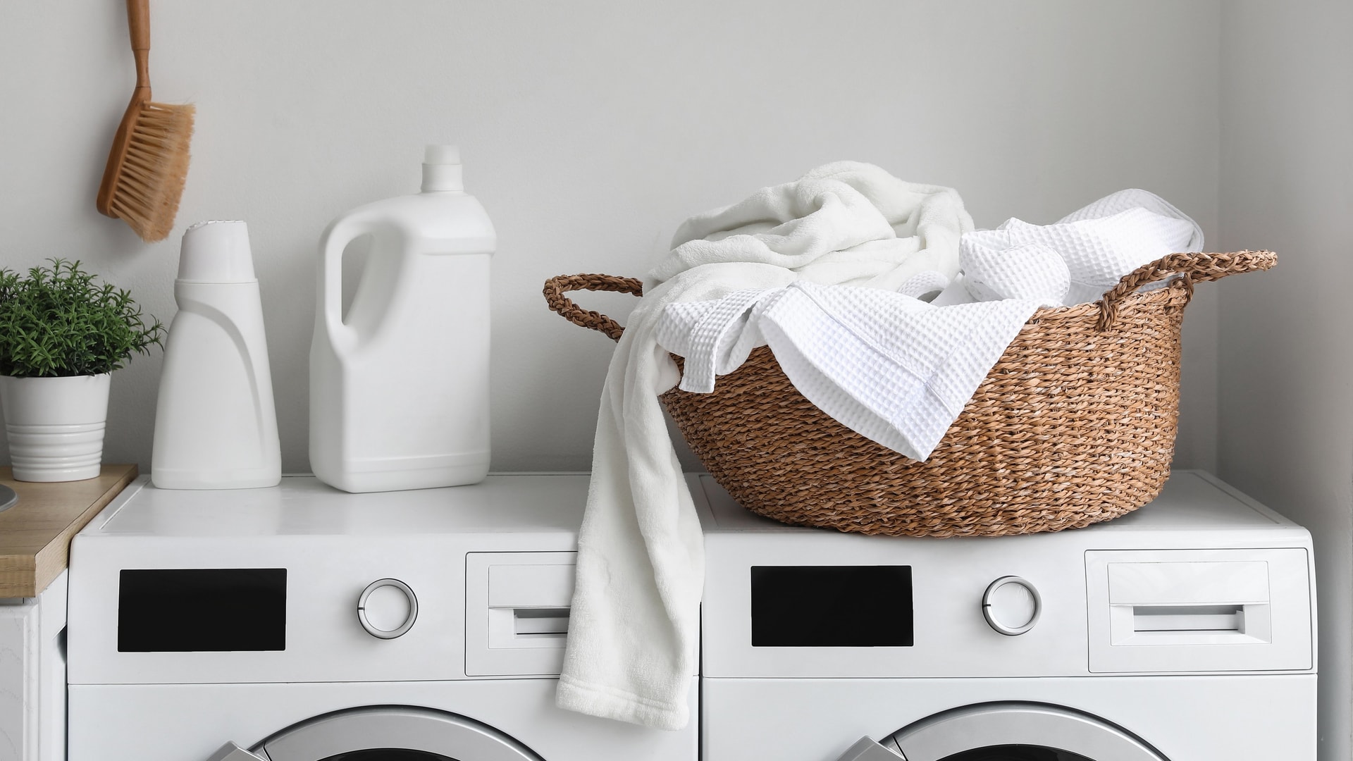 ad-lpm-cpg-home-laundry-with-basket-and-home-care-packaging-st2405848213