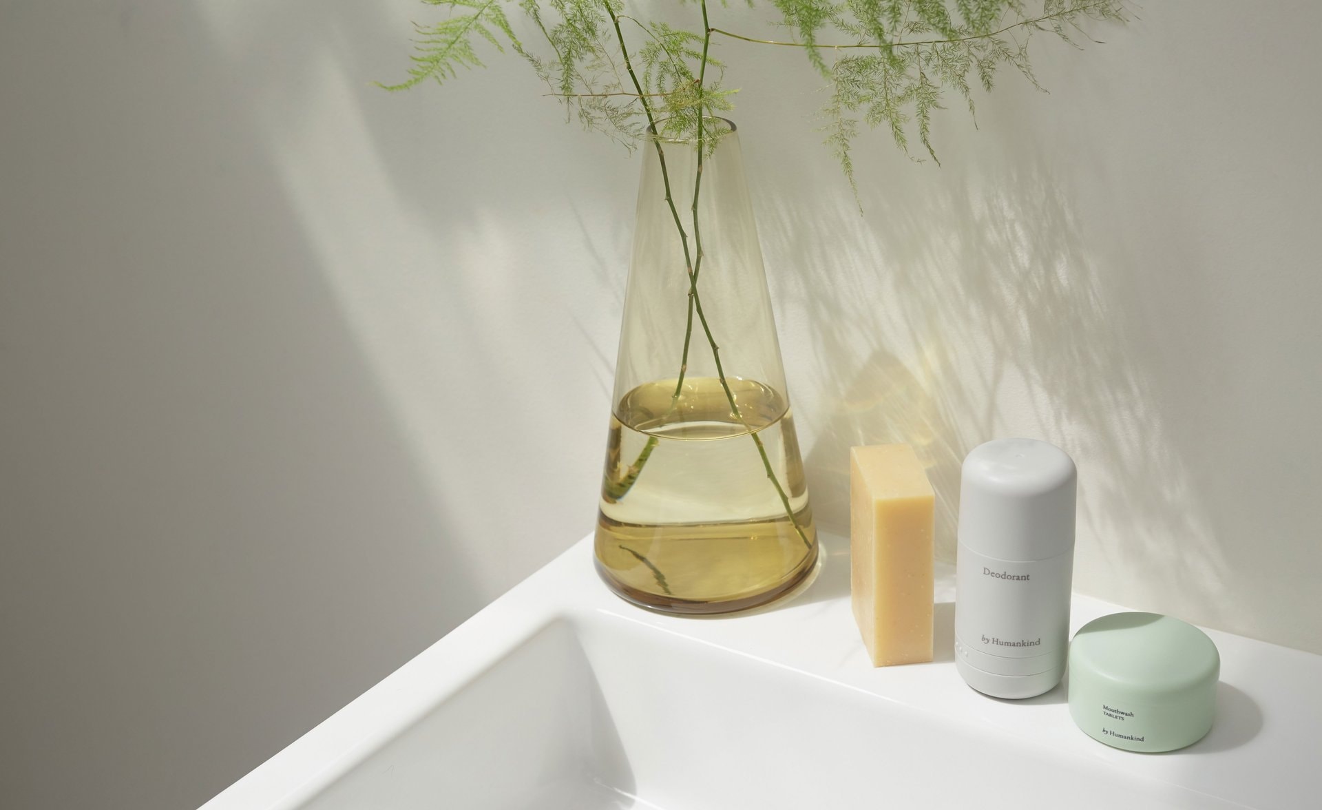 ad-lpm-cpg-refillable-beauty-packaging-2