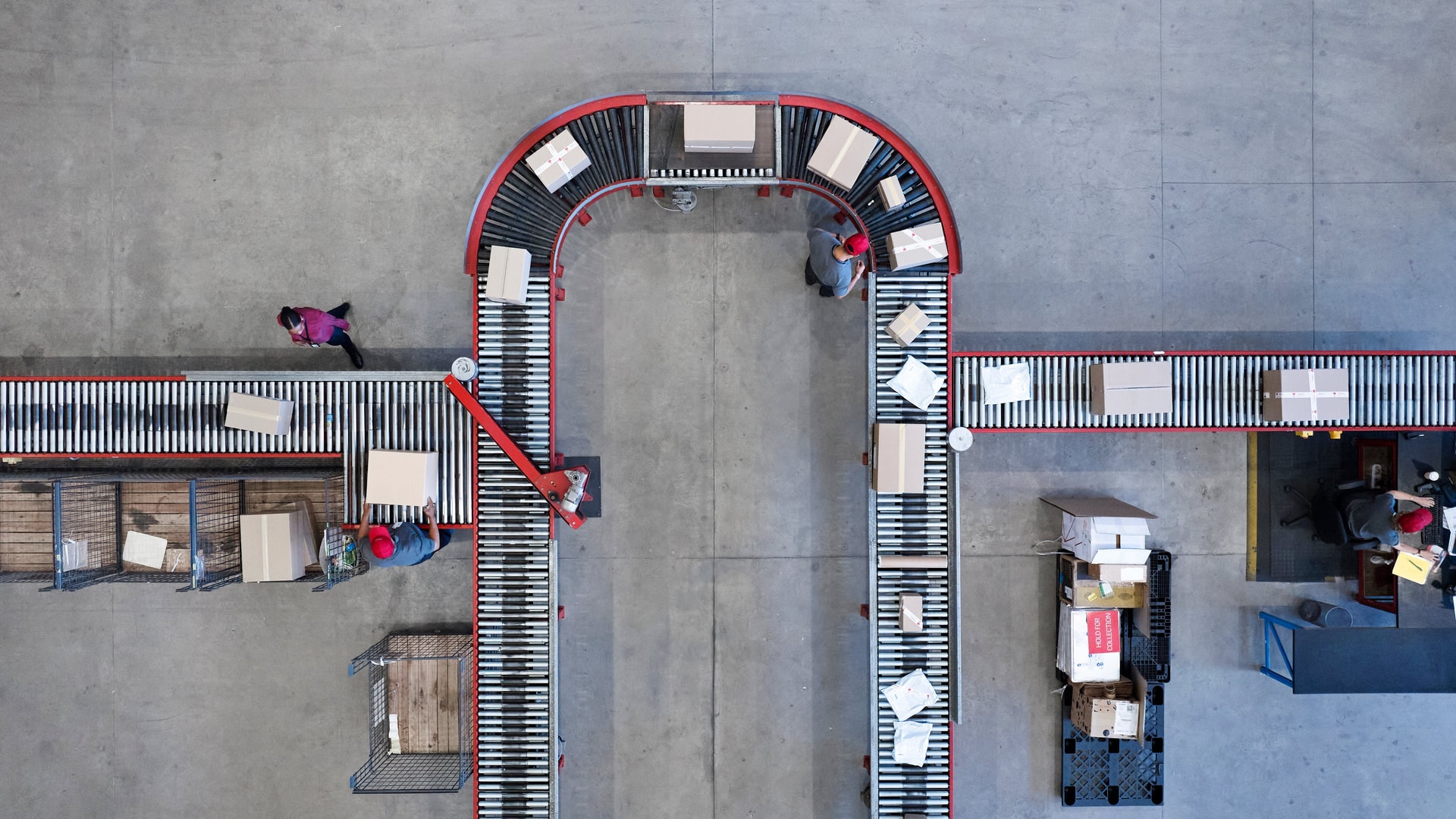 ad-lpm-cpg-supply-chain-factory-logistics-conveyor-belt-aerial-gy2201019524