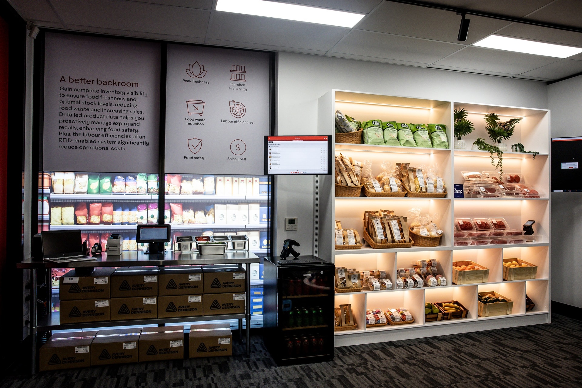 ad-lpm-cpg-customer-experience-center-tile-2